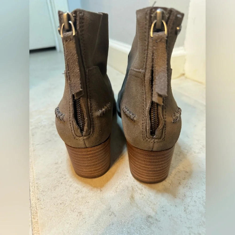 UGG Bandara‎ Ankle Boots, 7.5
